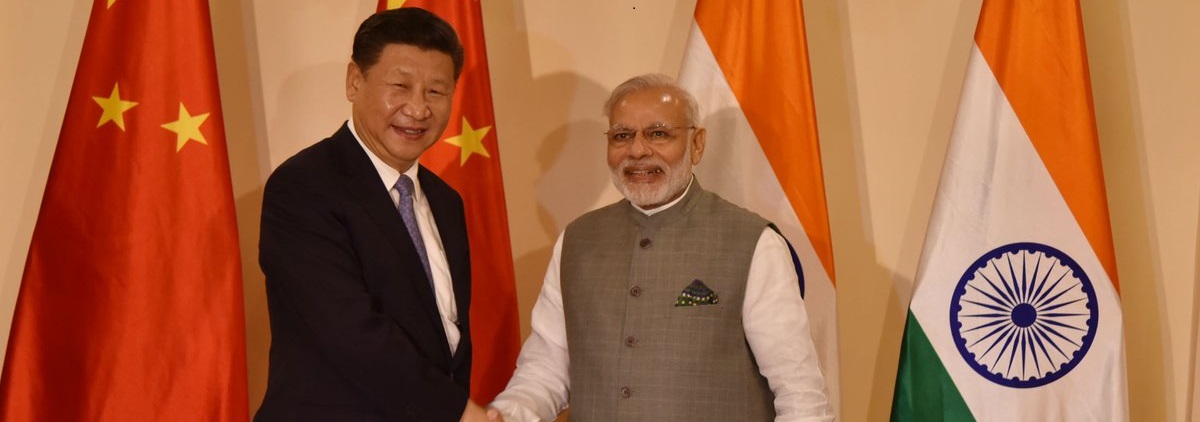 Präsident Xi Jinping mit dem indischen Premierminister Narendra Modi